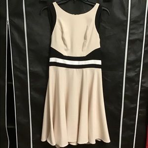 ❤️XOXO Tan Linen look Dress with Black/White waist